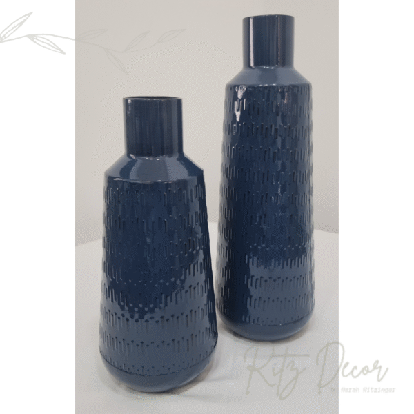 Vaso azul em metal