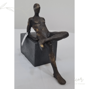 Escultura Homem sentado