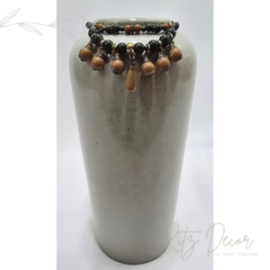 Vaso em cerâmica com colar